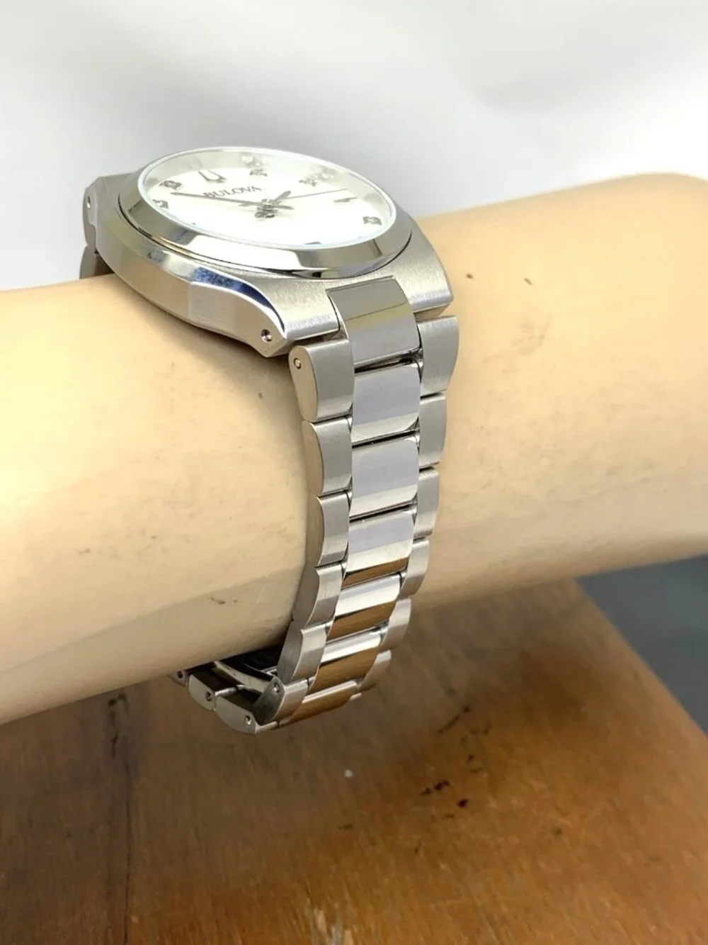 Bulova Women's Watch 96P218 Surveyor Quartz Mother of Pearl Dial Diamond 34mm
